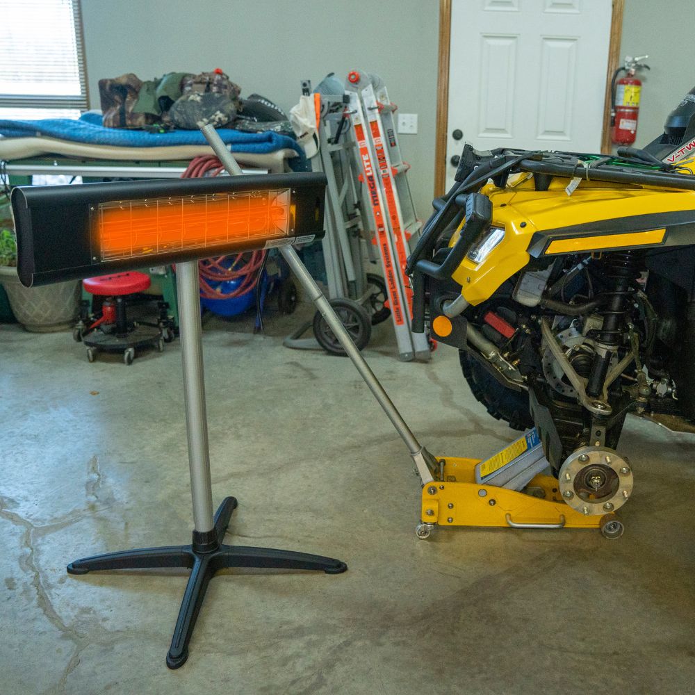 Veito Aero in shop next to a yellow quad